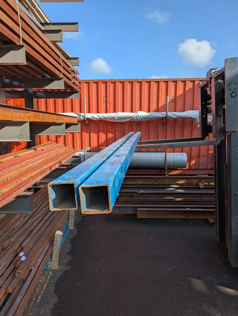 Tube carré 80 x 80 4m60