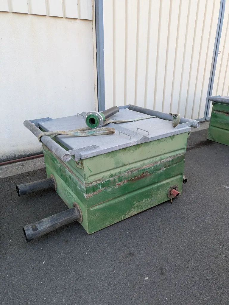 Cuve 25 m³ (25 000 L) double paroi GNR / Gazole + 2 volucompteurs (photo 3)