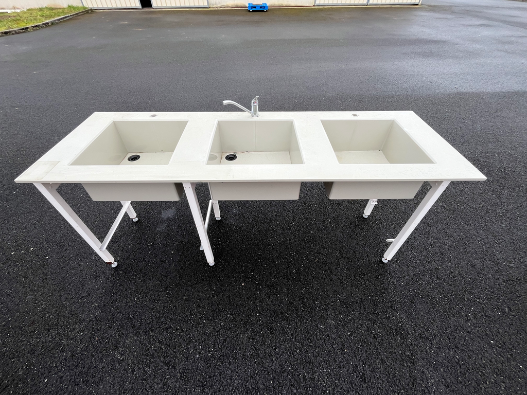 Evier en polypropylène 3 bac (L 225 cm l 75 cm H 92 cm)