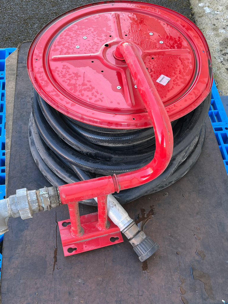 Robinets d'incendie armés 