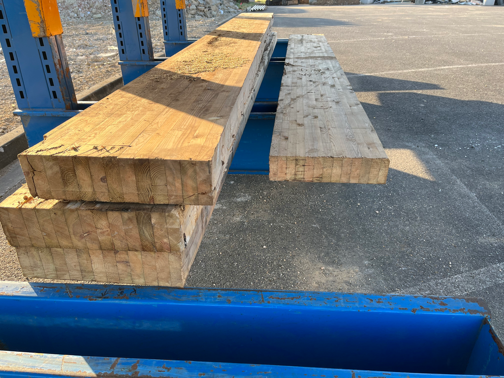 Poutre en lamellé collé  L 4 m l 43 cm ep 11 cm 