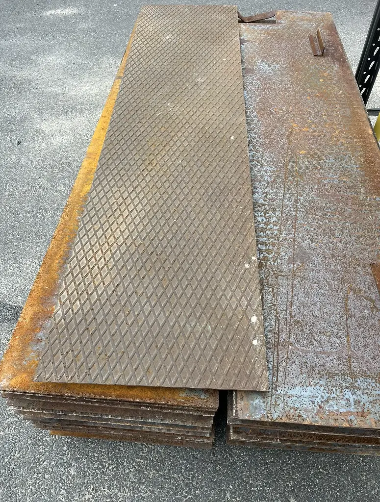 Tôle plane striée L 2 m l 50 cm 