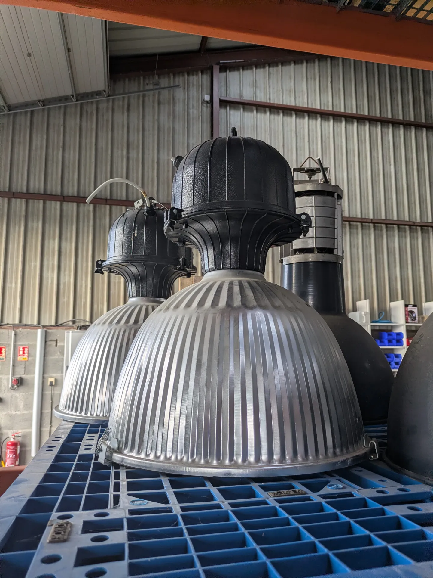 luminaire type industriel alu Ø 48 cm H 59 cm