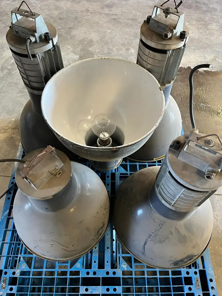 luminaire type industriel Ø 49,5 cm H 62 cm  