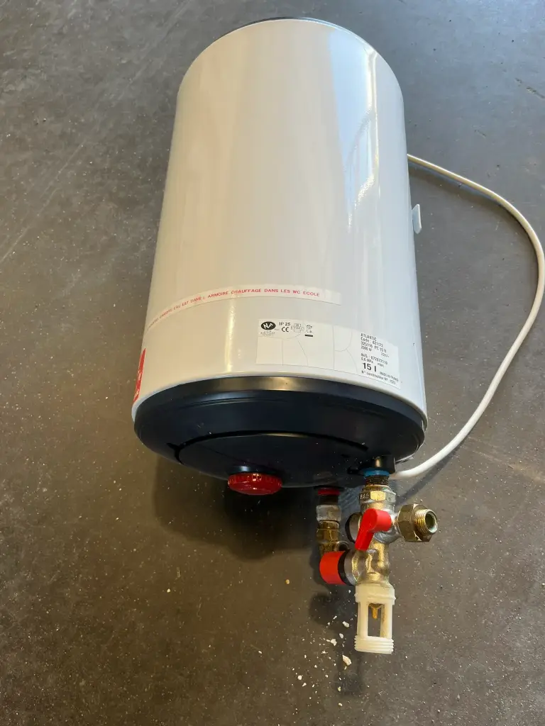 Chauffe-eau Atlantic vertical mural 15L 