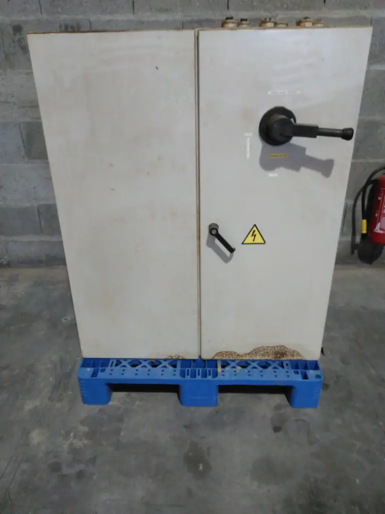 Armoire électrique industrielle l 100 cm H 120 cm