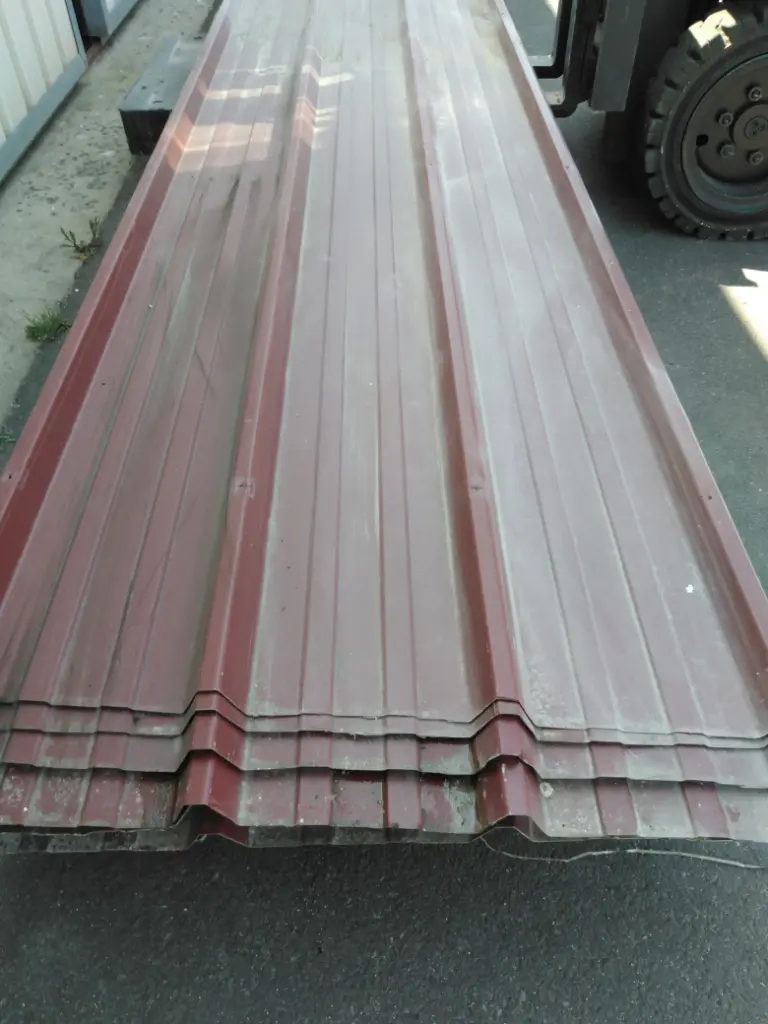 Tôle bac acier rouge L 5,30 m l 1,05 m