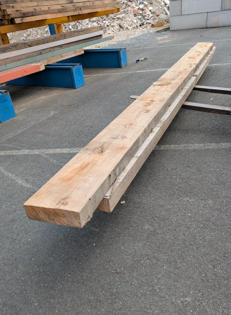Poutre en sapin L 5 m 20 S : 29 cm  x 9,5 cm  