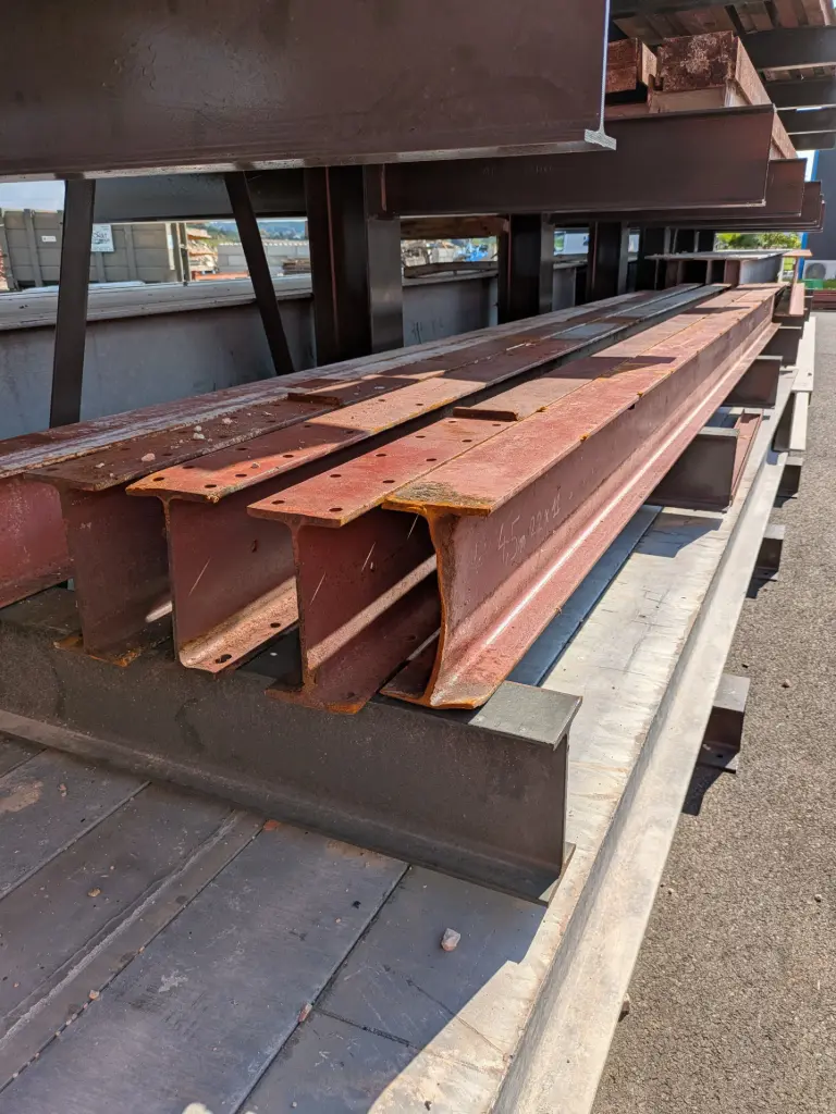 Poutrelle profil IPN L 4,5 m x 22 cm x 11 cm 