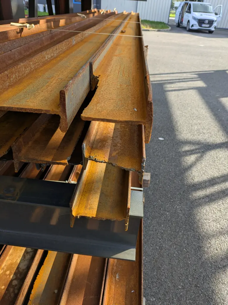 Poutrelle profil IPE 140 L de 5m10 à 5m30 x 14 cm x 7 cm