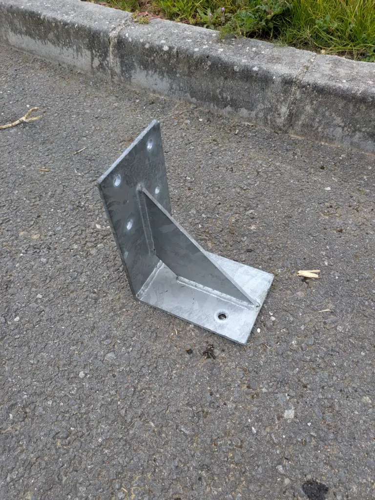 Equerre Galva 25 cm x 20 cm x 14 cm de largeur 