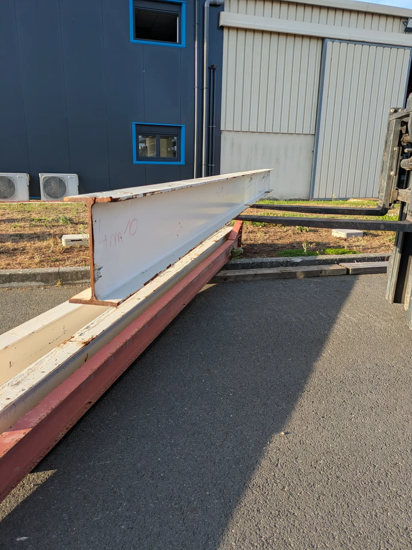 Poutrelle profil IPN 240 L: 4m10  24cm x 12cm