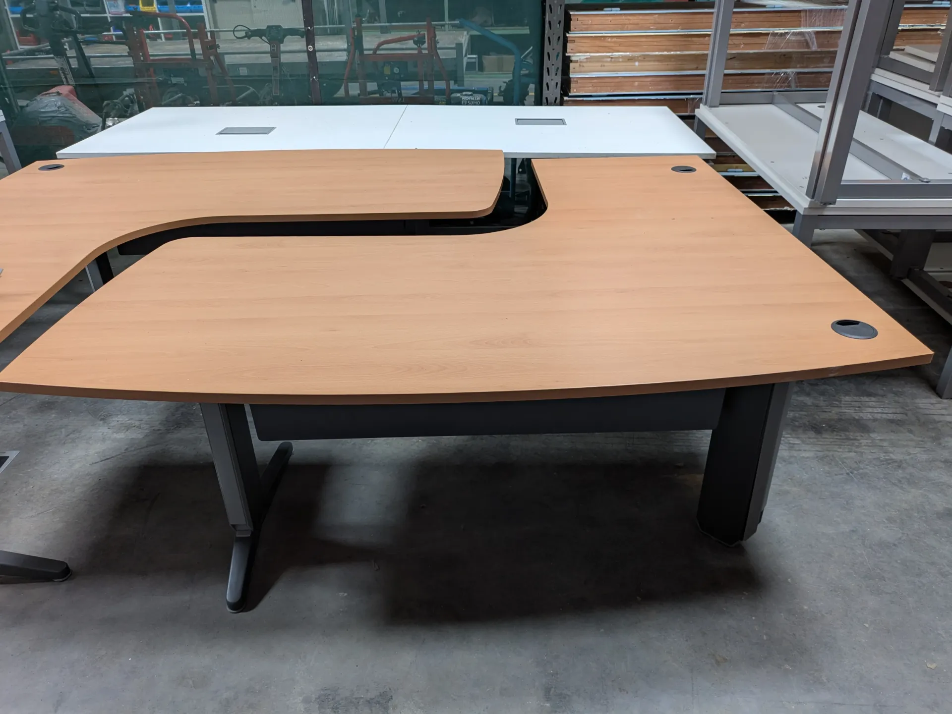 Bureau avec angle, 188 cm x 86 cm