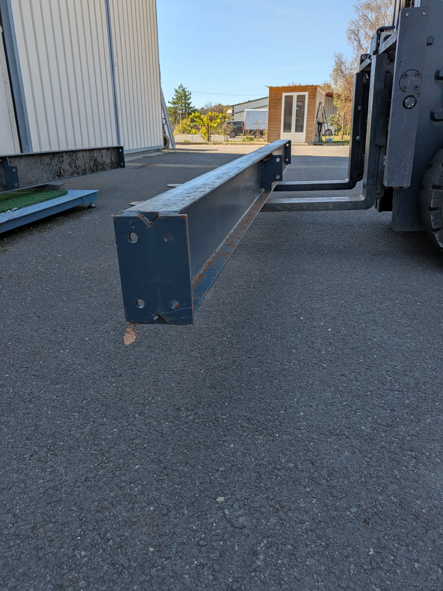 Poutrelle profile IPN en acier L 3m55 H 22 cm x l 11 cm