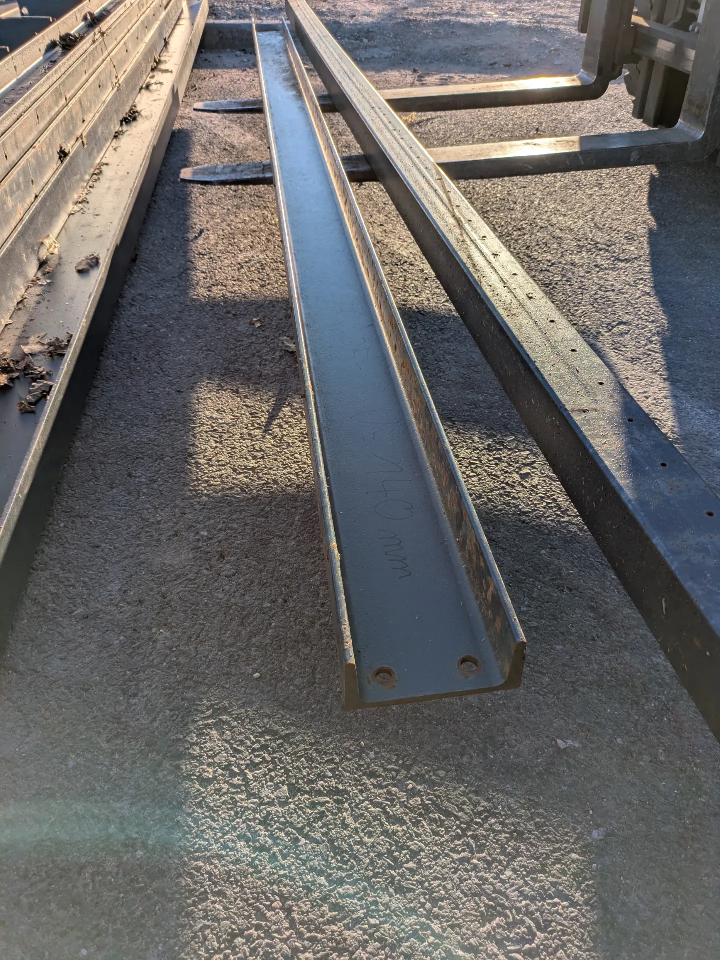 Poutrelle profil UPN 140 L : 3m35 x 14 cm