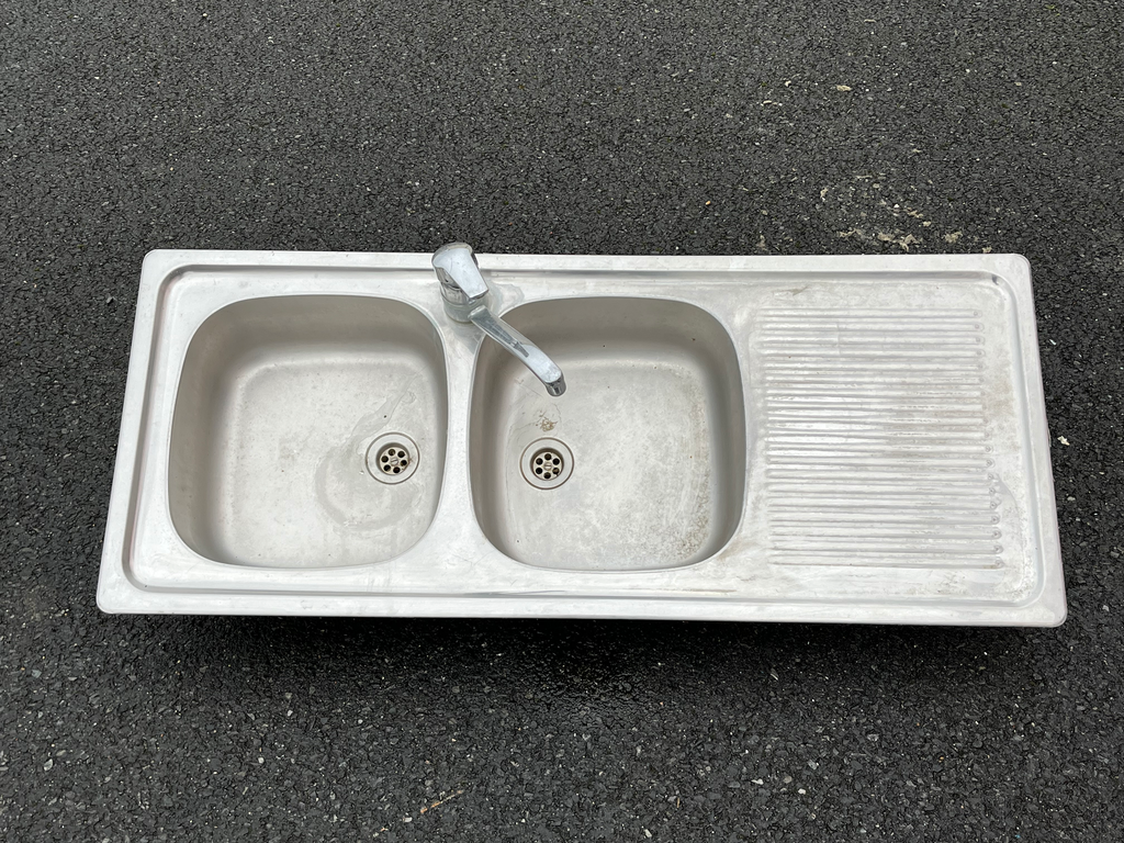 Evier inox 2 bac 1 égouttoir