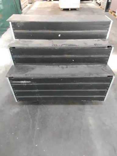 Présentoir de fleuriste H: 1m13 x L:1m 42 x P: 88 cm 